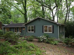 1040 Cherokee Trl, Woodstock, GA 30189