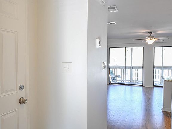 4th image of 510 Fairwood Lakes Dr. #21-O