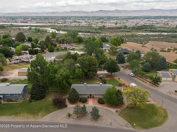 2nd image of 2218 Saddlehorn Rd