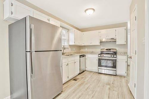 5th image of 3181 Pilgrims Dr