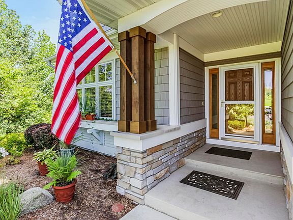 4th image of 4016 Crystal Waters Ln NE #69