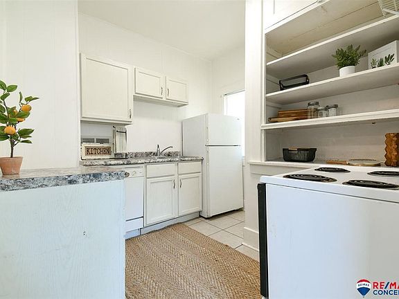 2nd image of 4226 Saint Paul Ave