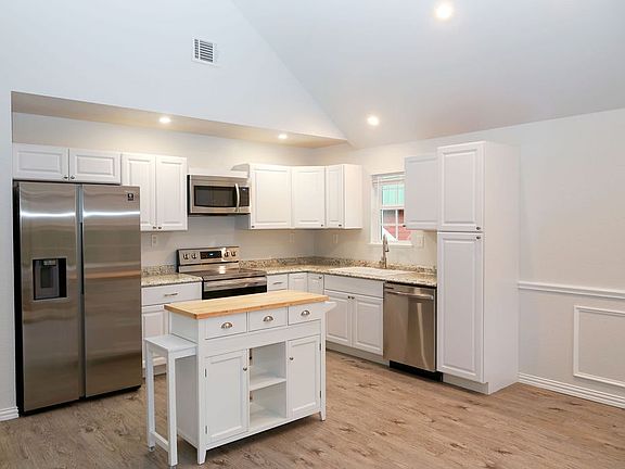 3rd image of 7311 Farm To Market Rd #1886-103