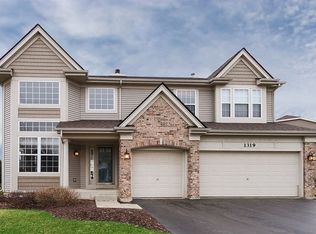 1319 Mulberry Ln, Cary, IL 60013