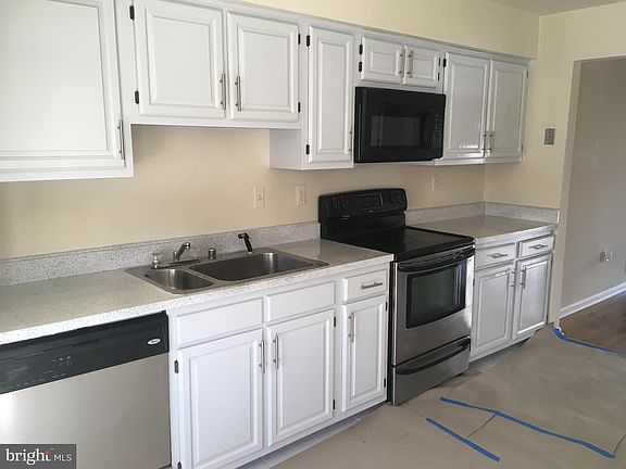 2nd image of 12350 Herrington Manor Dr