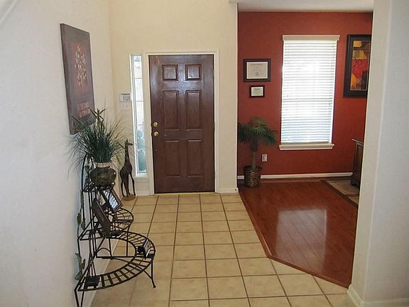 Inviting and spacious entry
