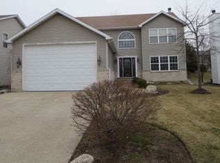 3182 N Magnolia Ln, Wadsworth, IL 60083