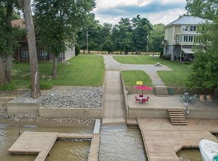 1210 Riverside Dr, Prospect, KY 40059