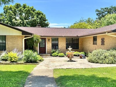 106 Westwood Ln W, Kerrville, TX, 78028