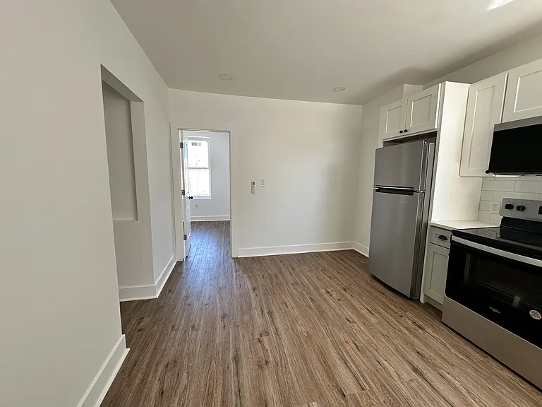 1240 W Allegheny Ave #4 — Photo 7