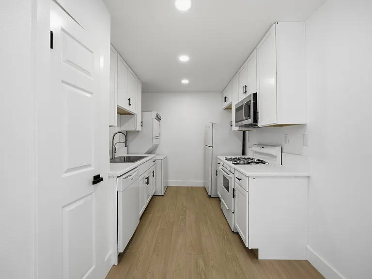 1040 W 165th Pl #3 — Photo 6