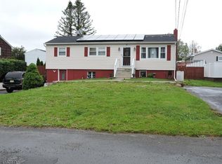 19 Richardsville Rd, Ogdensburg, NJ 07439