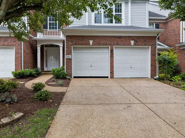 231 Green Harbor Rd APT 101, Old Hickory, TN 37138