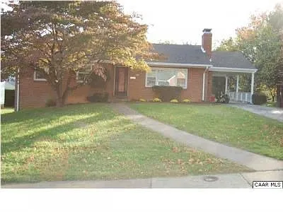 632 Davis Ave photo 1