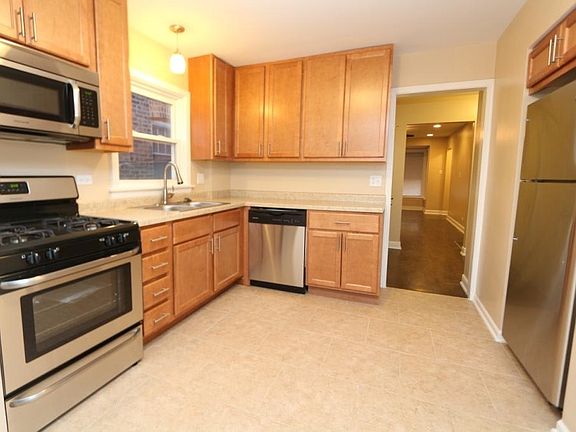 4th image of 8519 S Dorchester Ave