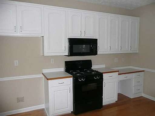 4th image of 990 Capella Creek Way