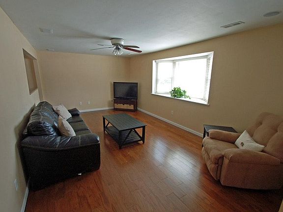 3rd image of 3932 W Barrymore Ln