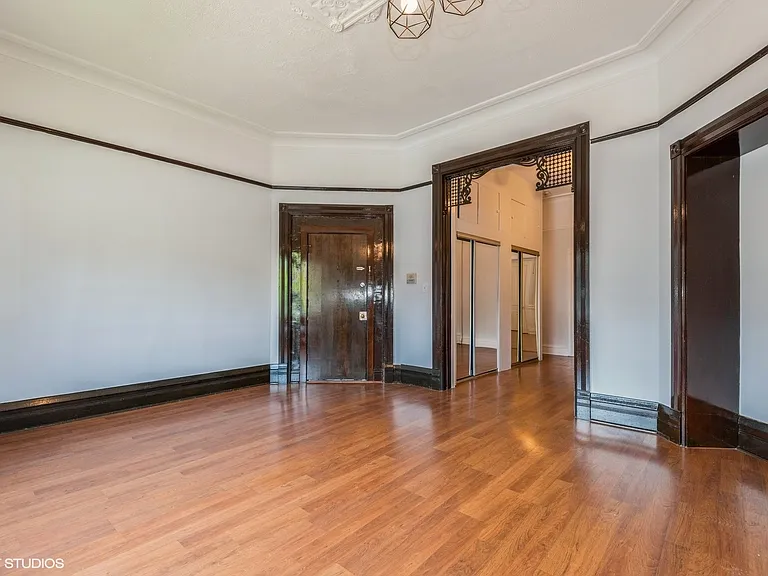 3136 S Prairie Ave #1 — Photo 5