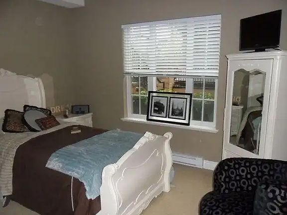 4th image of 20286 53a Ave #107