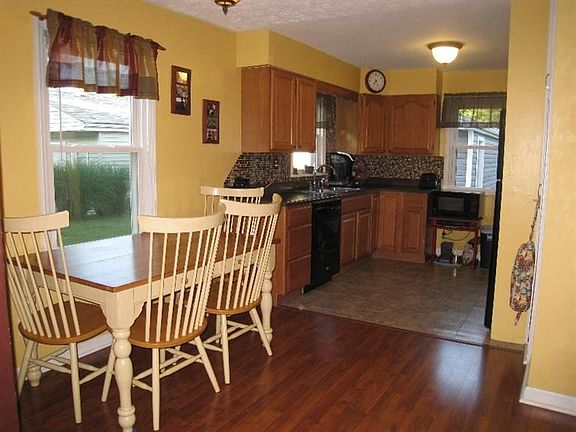 4th image of 4928 Lauderdale Dr