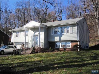 220 Hillcrest Rd, Ridgewood, NJ, 07450