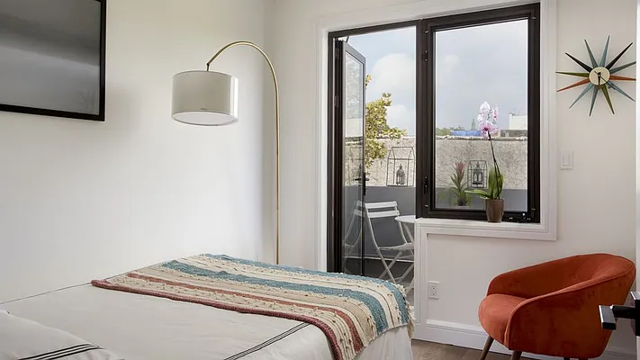 Rented by Nooklyn NYC LLC | media 10