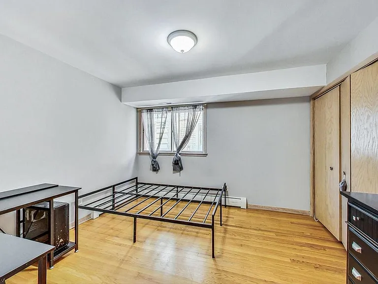 5454 W Schubert Ave #2 — Photo 2