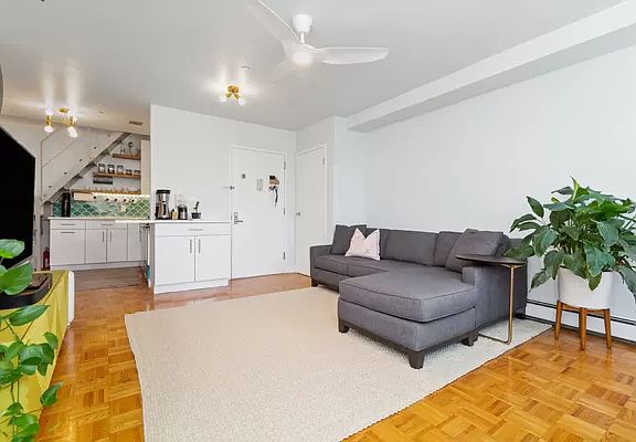 4th image of 714 Sackett St APT 4F