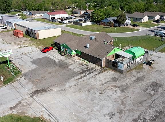 3rd image of 4300 W Rogers Blvd