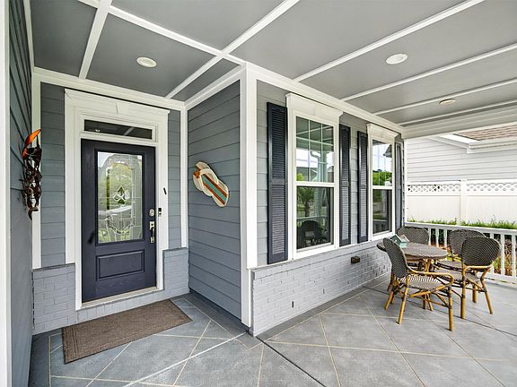5th image of 1916 Suncrest Dr.