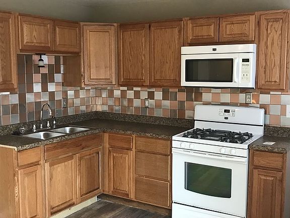 2nd image of 1105 Boulder Dr