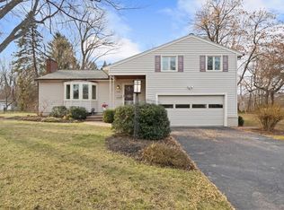 133 Dunrovin Ln, Rochester, NY 14618