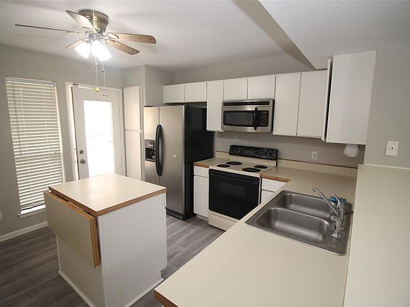 2nd image of 16508 Holly Trail Dr