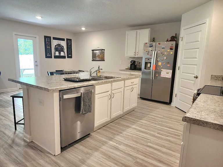 5379 Peach Dr — Photo 4