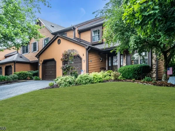 1 Manor Dr, Hillsborough Twp., NJ 08844