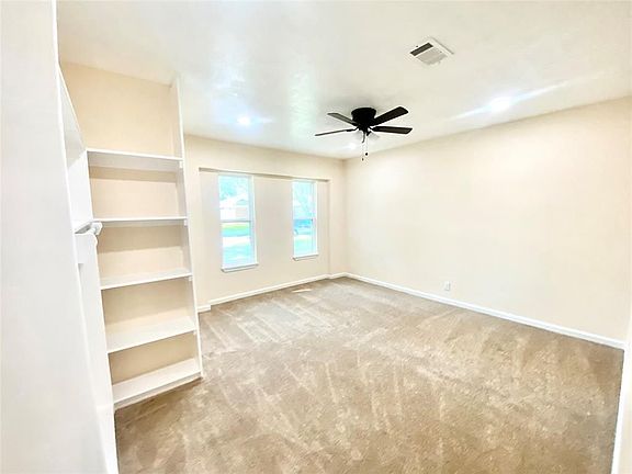 5th image of 1601 Easthaven Dr