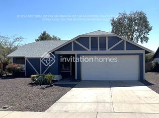 5221 W Freeway Ln, Glendale, AZ 85302