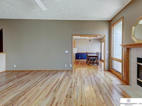 5th image of 5506 N 142nd St