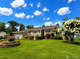 41 Edgewood Ave, Colonia, NJ 07067