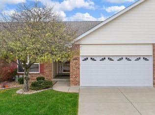 2970 Twin Ridge Dr #13B, Saint Charles, MO 63301