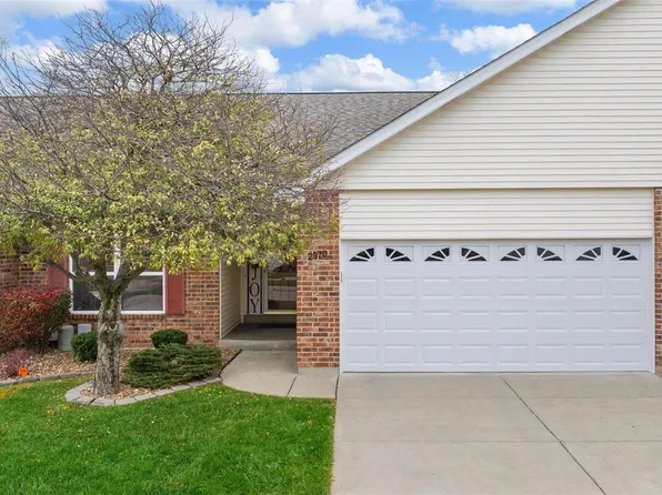 2970 Twin Ridge Dr #13B, Saint Charles, MO 63301