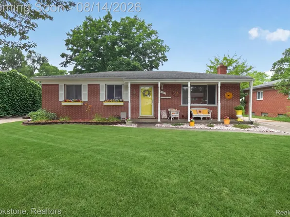 9233 Houghton St, Livonia, MI 48150