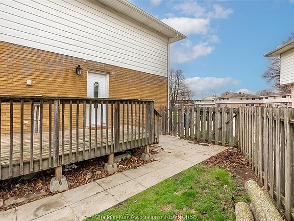 5th image of 164 Timmins Cres