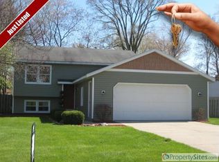 1104 Port Sheldon St, Jenison, MI 49428