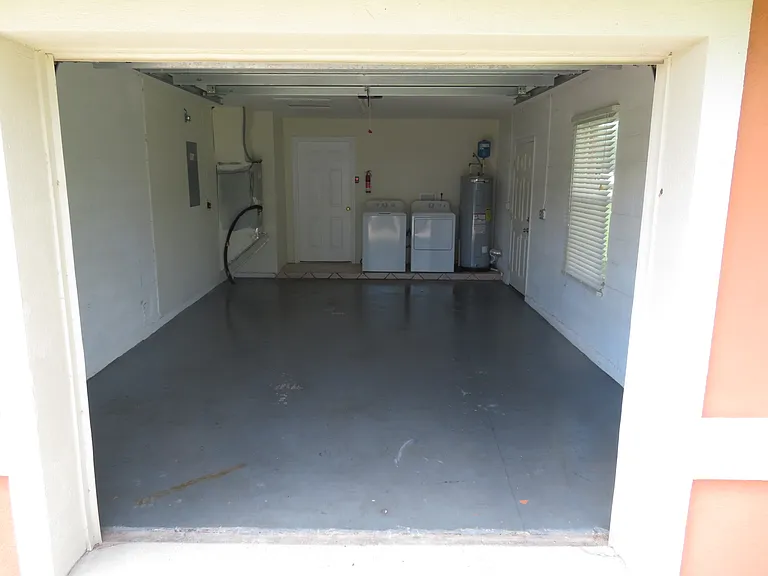 Large Single Car Garage