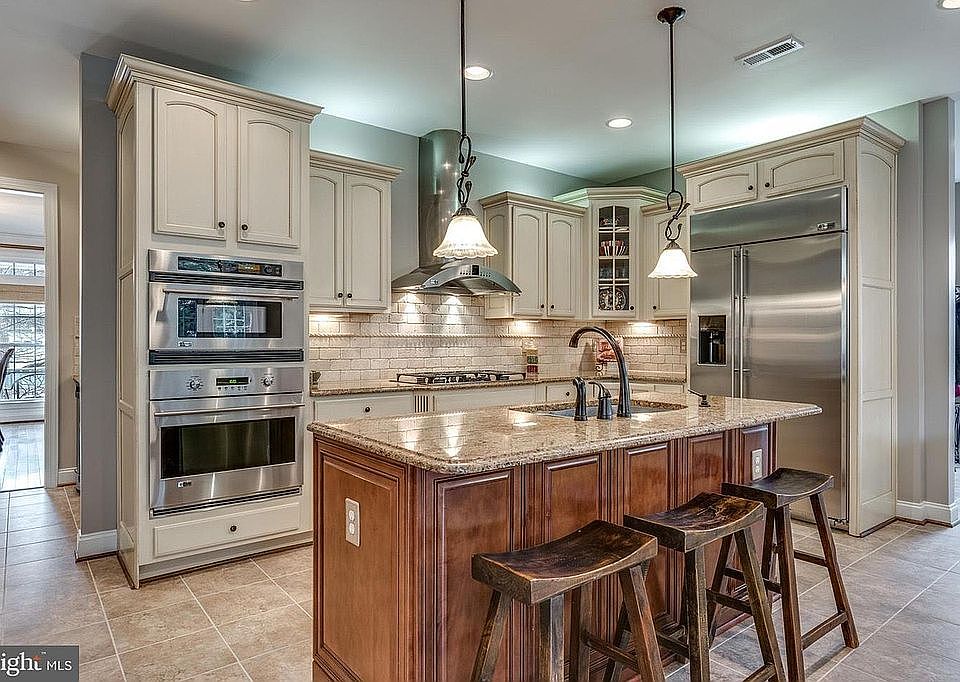 1st image of 42978 Tealbriar Pl