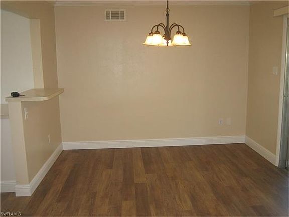4th image of 1031 Edgemere Dr