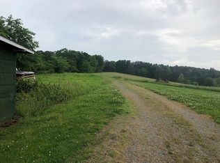 355 Decker Spring Rd, Elizabethtown, IL 62931