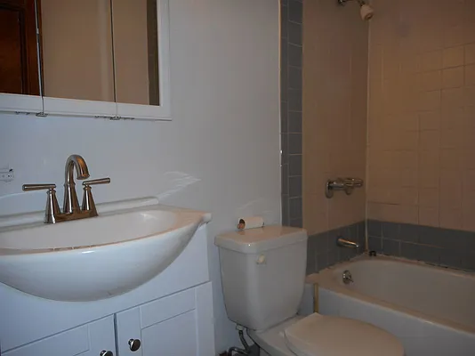 Rented by L.Nelson & Associates | media 35