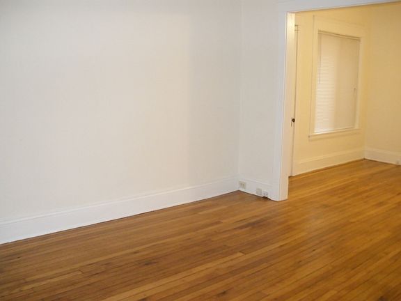 3rd image of 1355 W 116th St APT 3